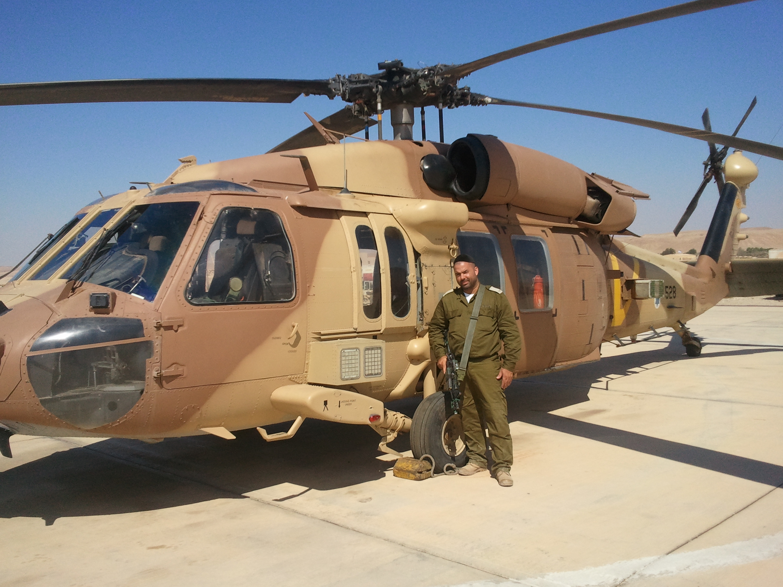 הלום הקרב שהציל חיים בלב התופת: "במקומות הכי חשוכים הרגשתי את יד ההשגחה"